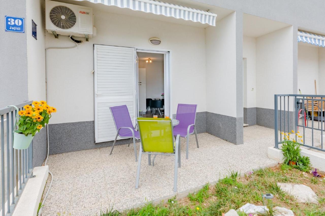 Apartment Anamaris Solin Exteriör bild